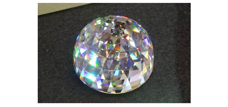 весы круглых синтетических бриллиантов