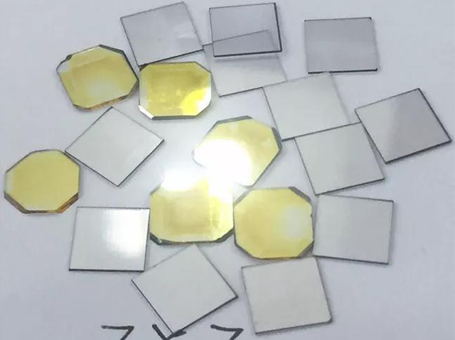 CVD монокристаллический алмазный материал