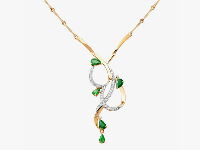 колье женскими с бриллиантами