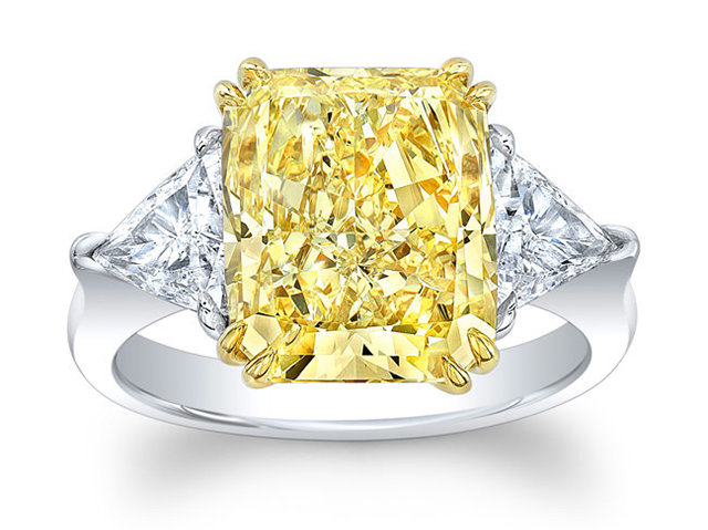 кольцо с выращенными желтыми бриллиантами